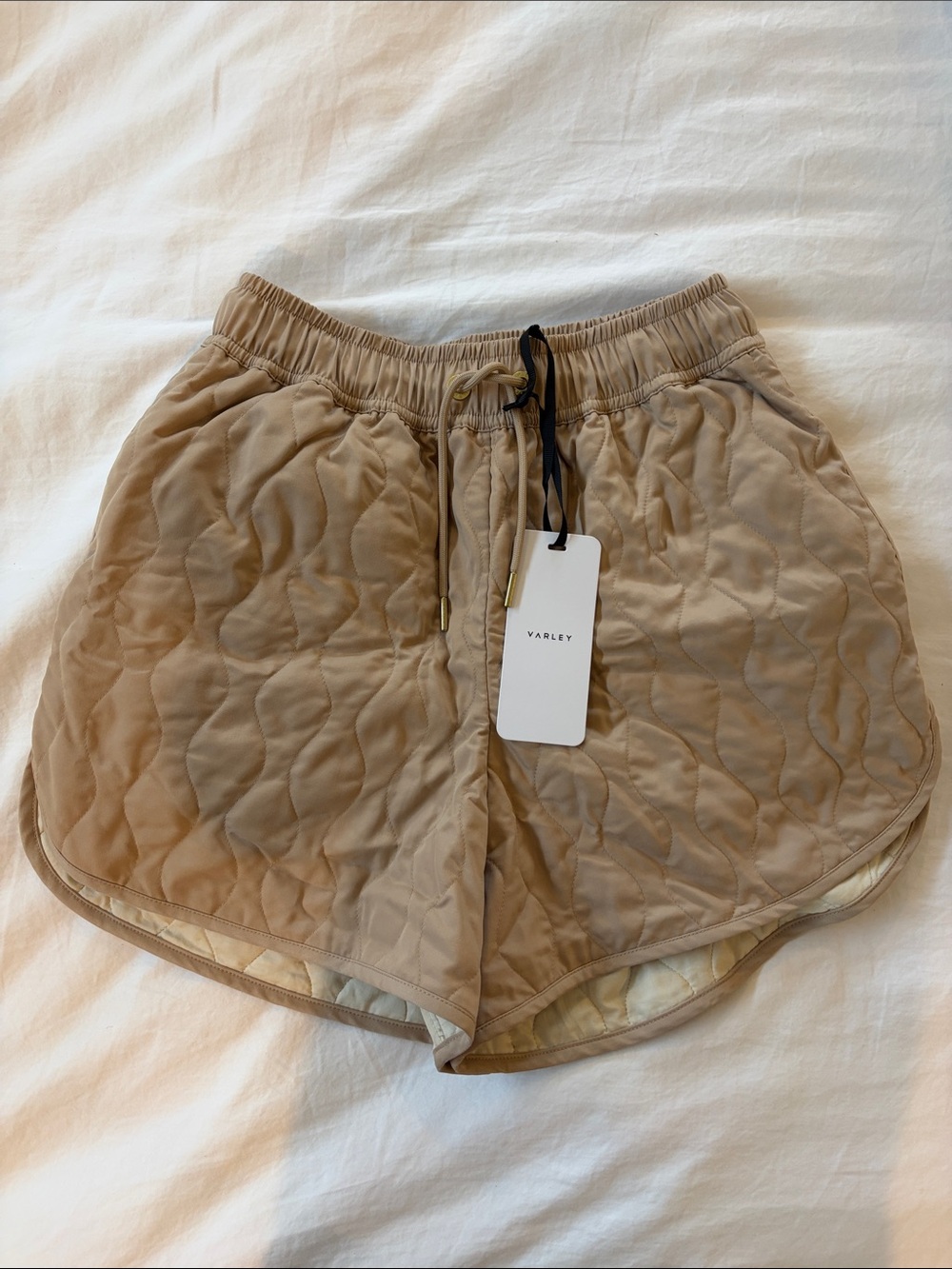 NWT Varley Catrine Quilted Shorts